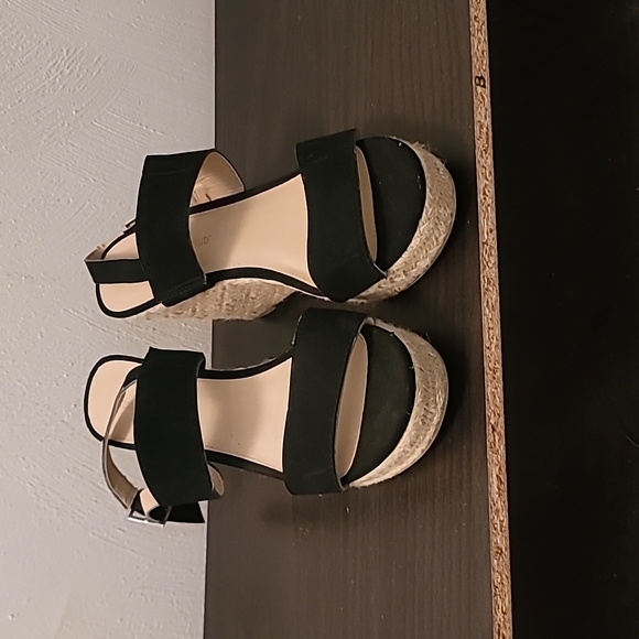 Monetgo Bay Club Wedges - Picture 2 of 3